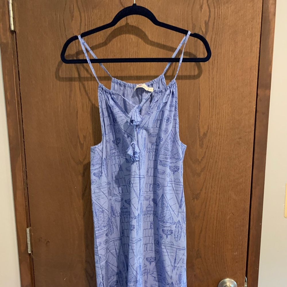Vineyard Vines V-neck dress with pleated sides